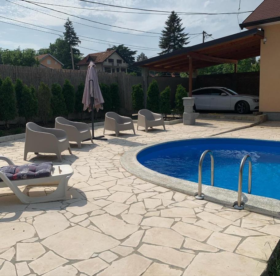 Mika'S Poolhouse Vila Belgrado Exterior foto