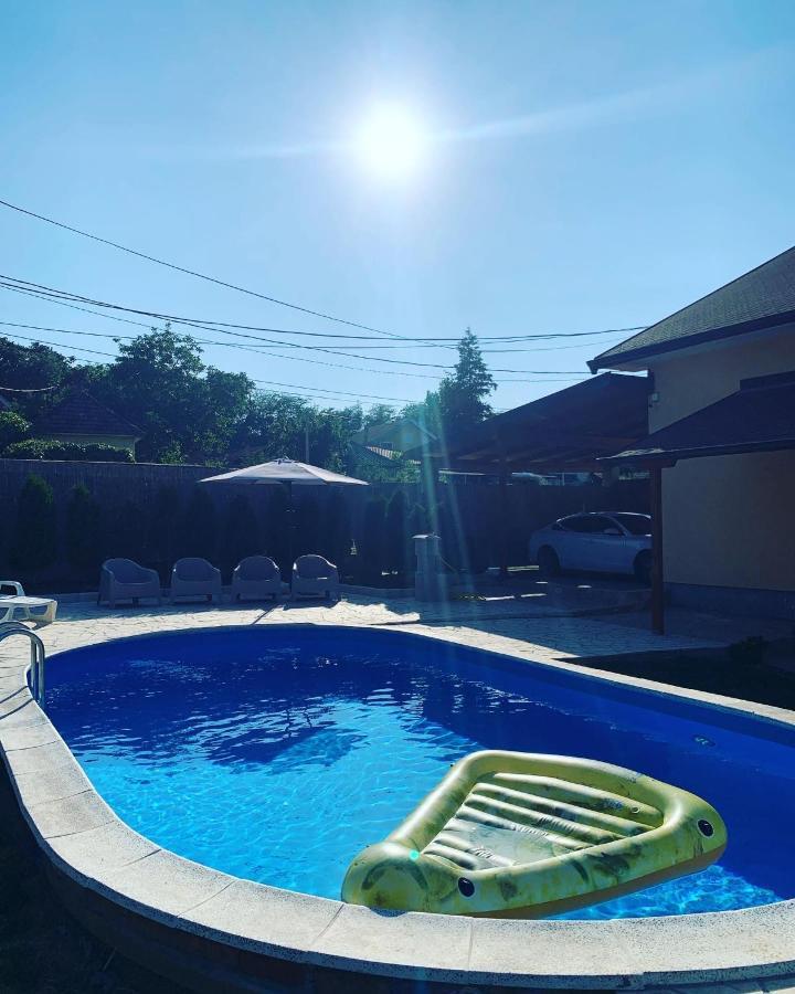 Mika'S Poolhouse Vila Belgrado Exterior foto
