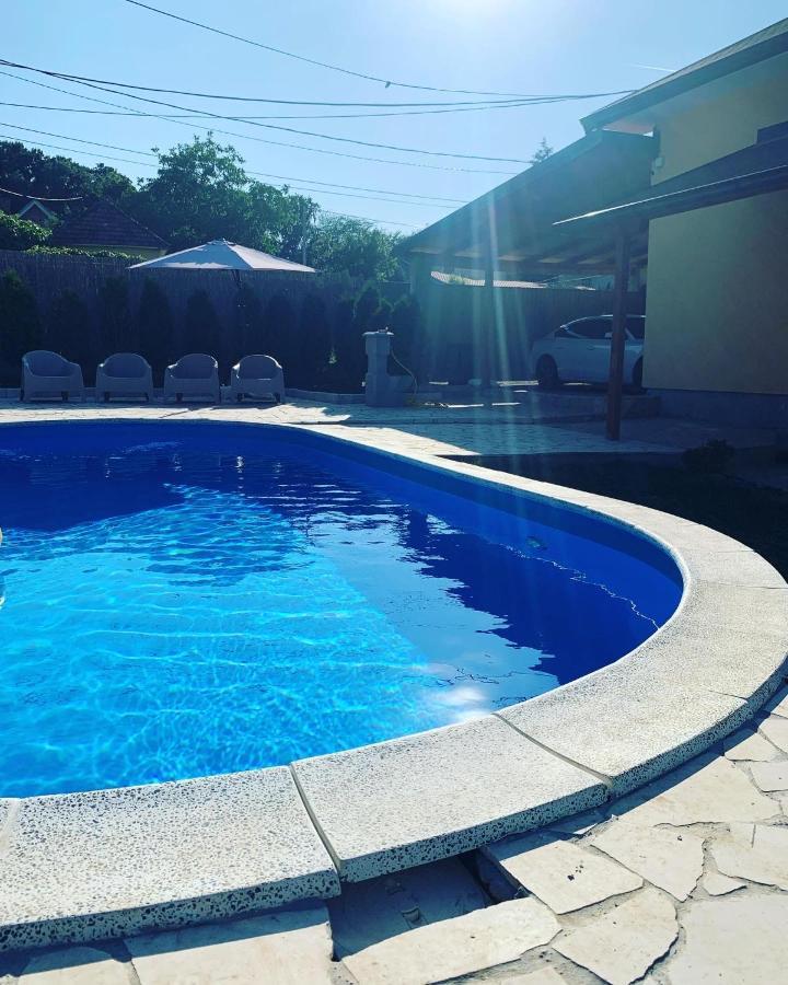 Mika'S Poolhouse Vila Belgrado Exterior foto